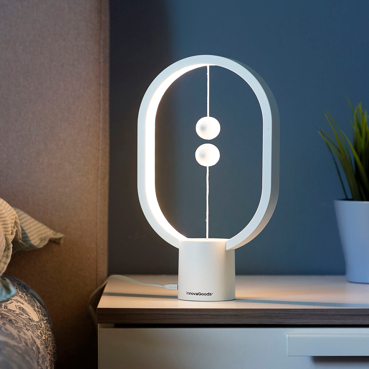 Stilfull lampa med magnetbrytare