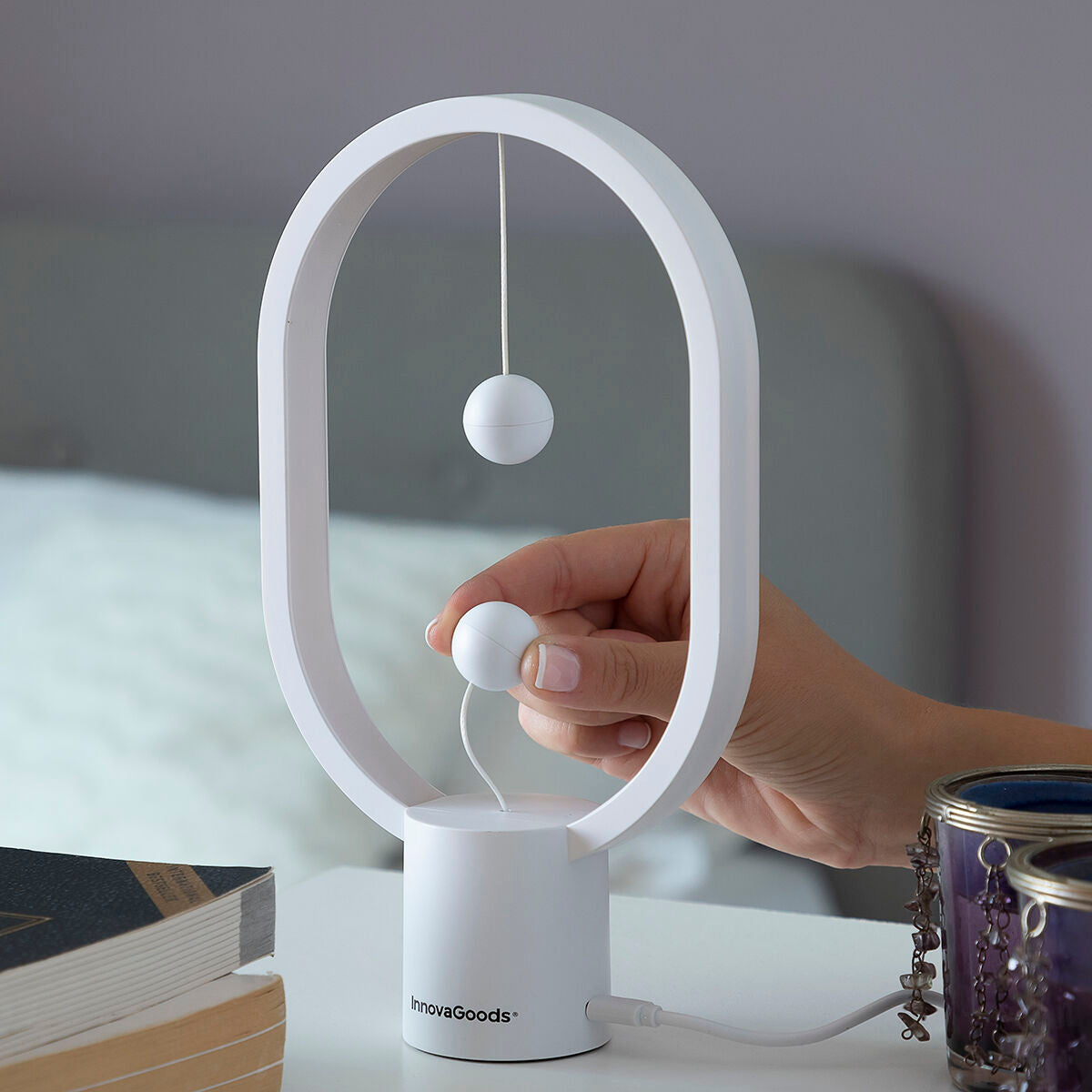 Stilfull lampa med magnetbrytare